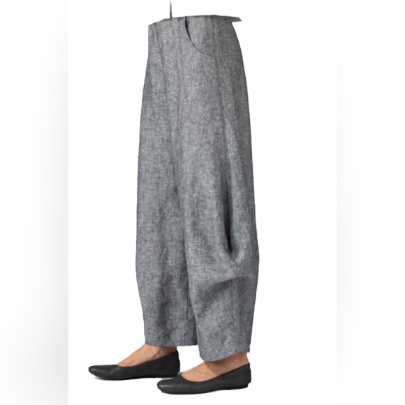 Vivid Linen Flare Legged Pant In Two-Tone Black - Picture 3 of 7